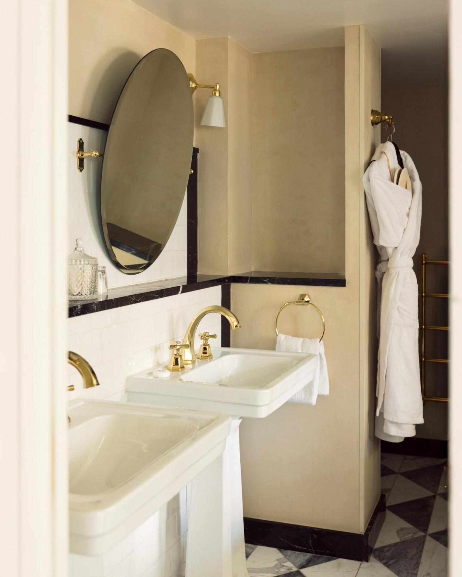 Deluxe Junior Suite